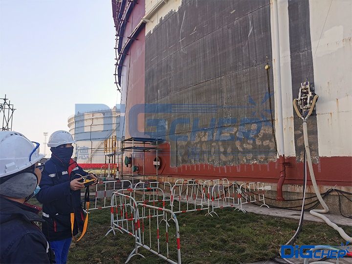 儲(chǔ)罐除銹機(jī)器人作業(yè)現(xiàn)場(chǎng)